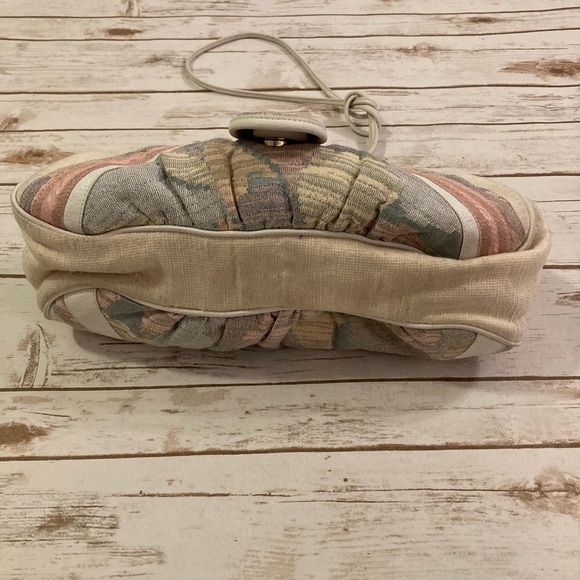 Vintage Bags By Sylvia Crossbody - Picture 10 of 16